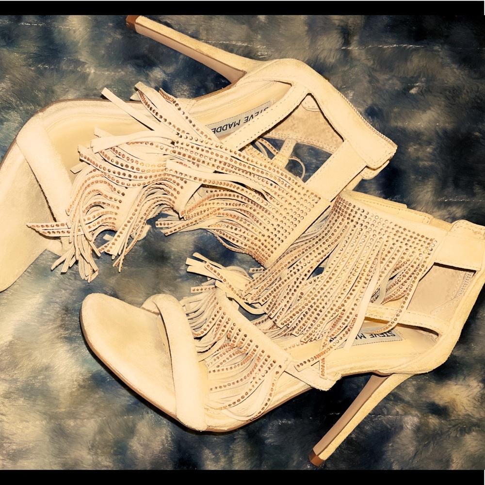 STEVE MADDEN FRINGE SANDALS WITH CRYSTALS